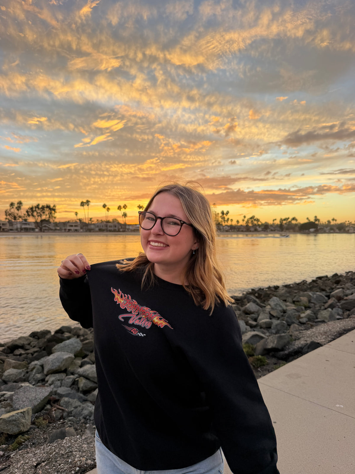 Johnson Valley  Throwback Crewneck - Desert Girl